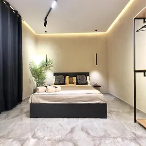Apartment Falco Boutique With Jacuzzi, Naples
